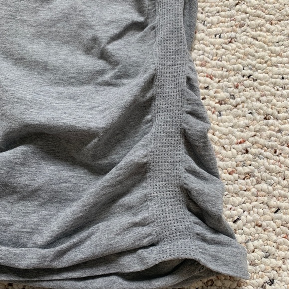 ✨2/$30✨ Athleta Organic Cotton Tank Top - Picture 2 of 4